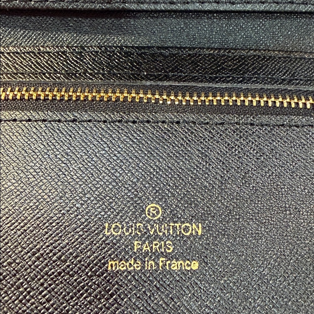 Black Checkered Wallet‎ - Picture 4 of 7